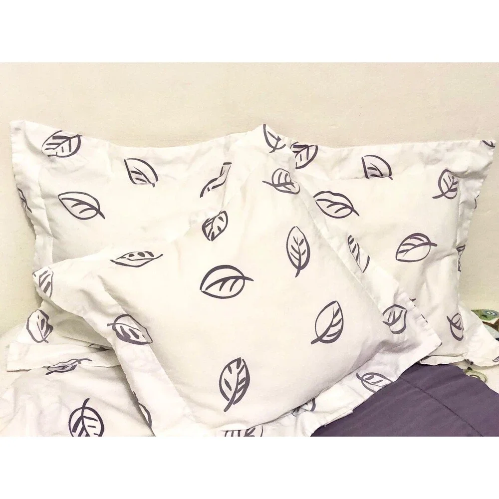 Week End White & Purple Leaf Pattern Throw Decoration Pillows Bed Couch Home